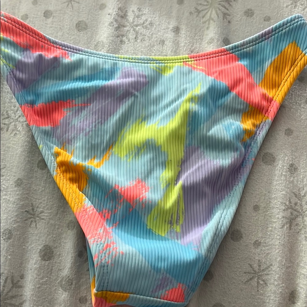Colorful Bikini Set - Picture 3 of 4